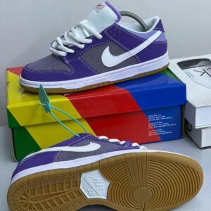 RETRO BLUE NIKE SHOE