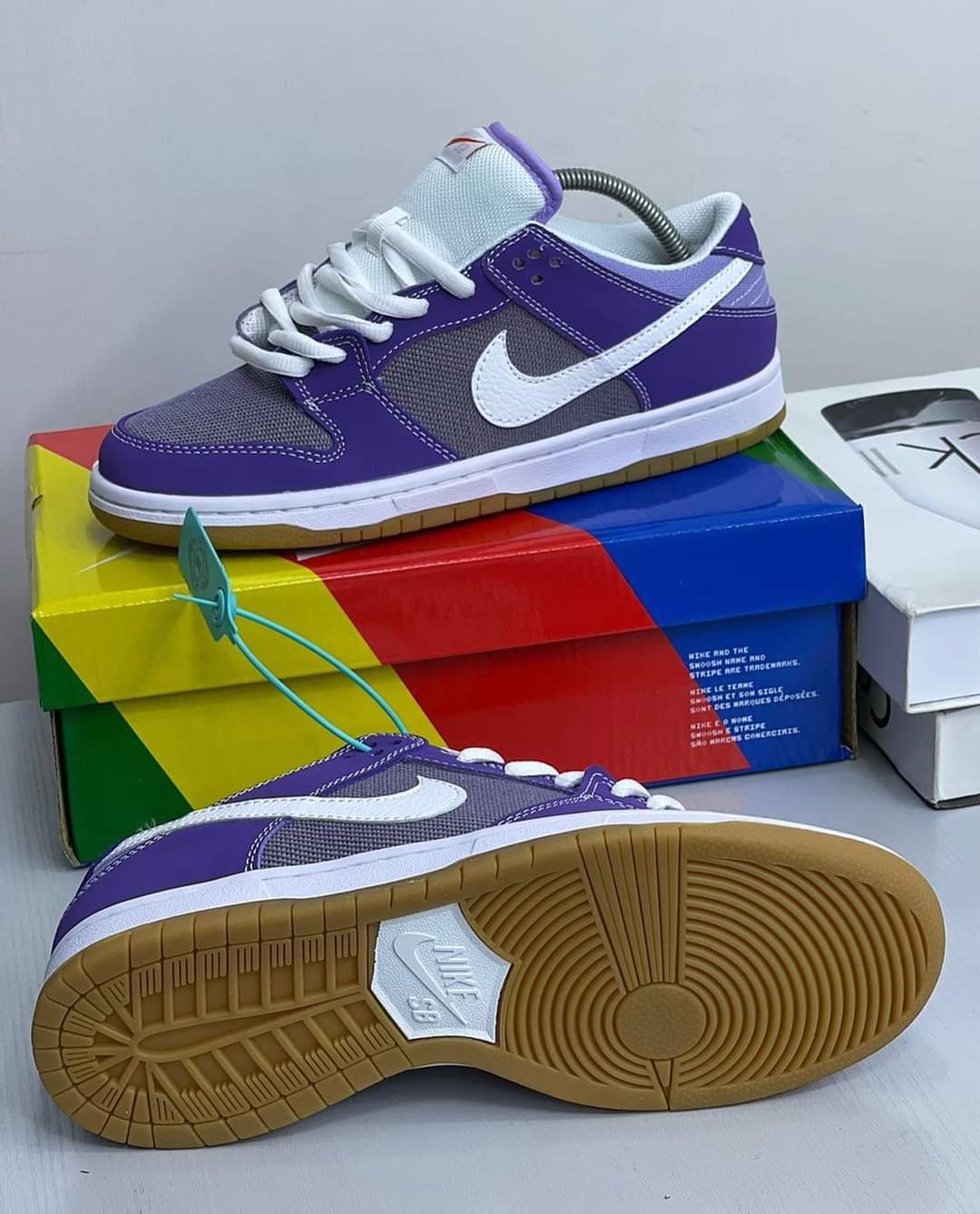 RETRO BLUE NIKE SHOE