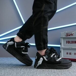 BLACK UNISEX SNEAKERS